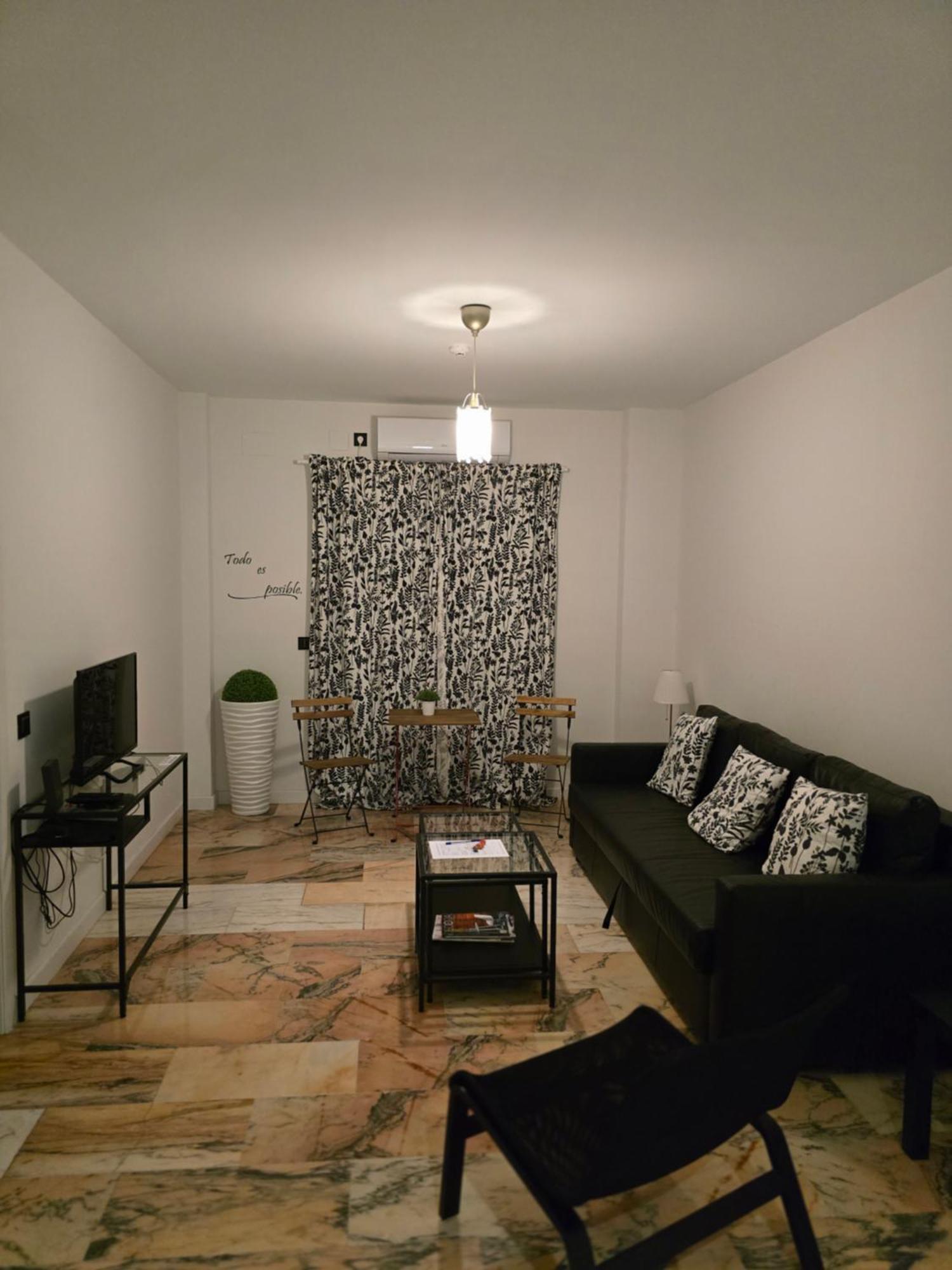 Lhome Sevilla Buitenkant foto