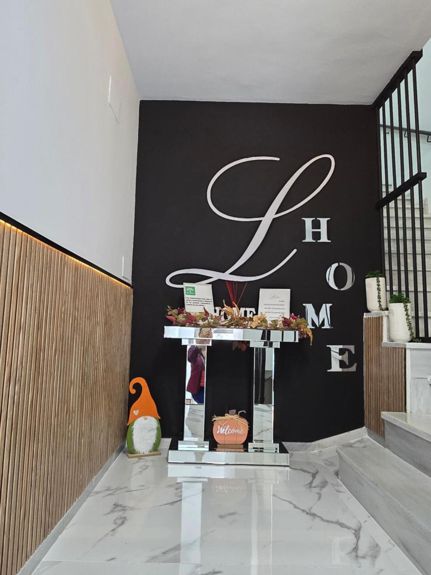 Lhome Sevilla Buitenkant foto