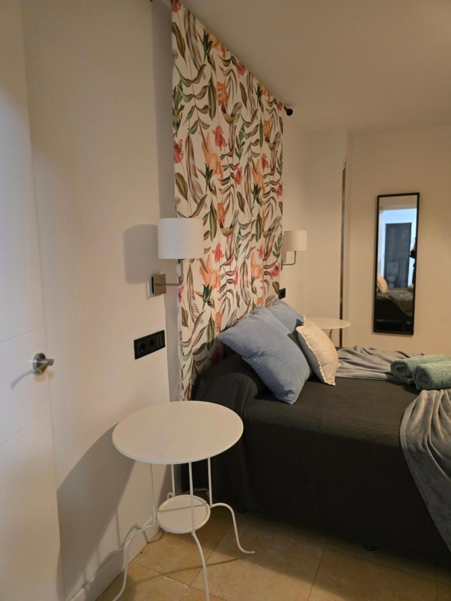 Lhome Sevilla Buitenkant foto