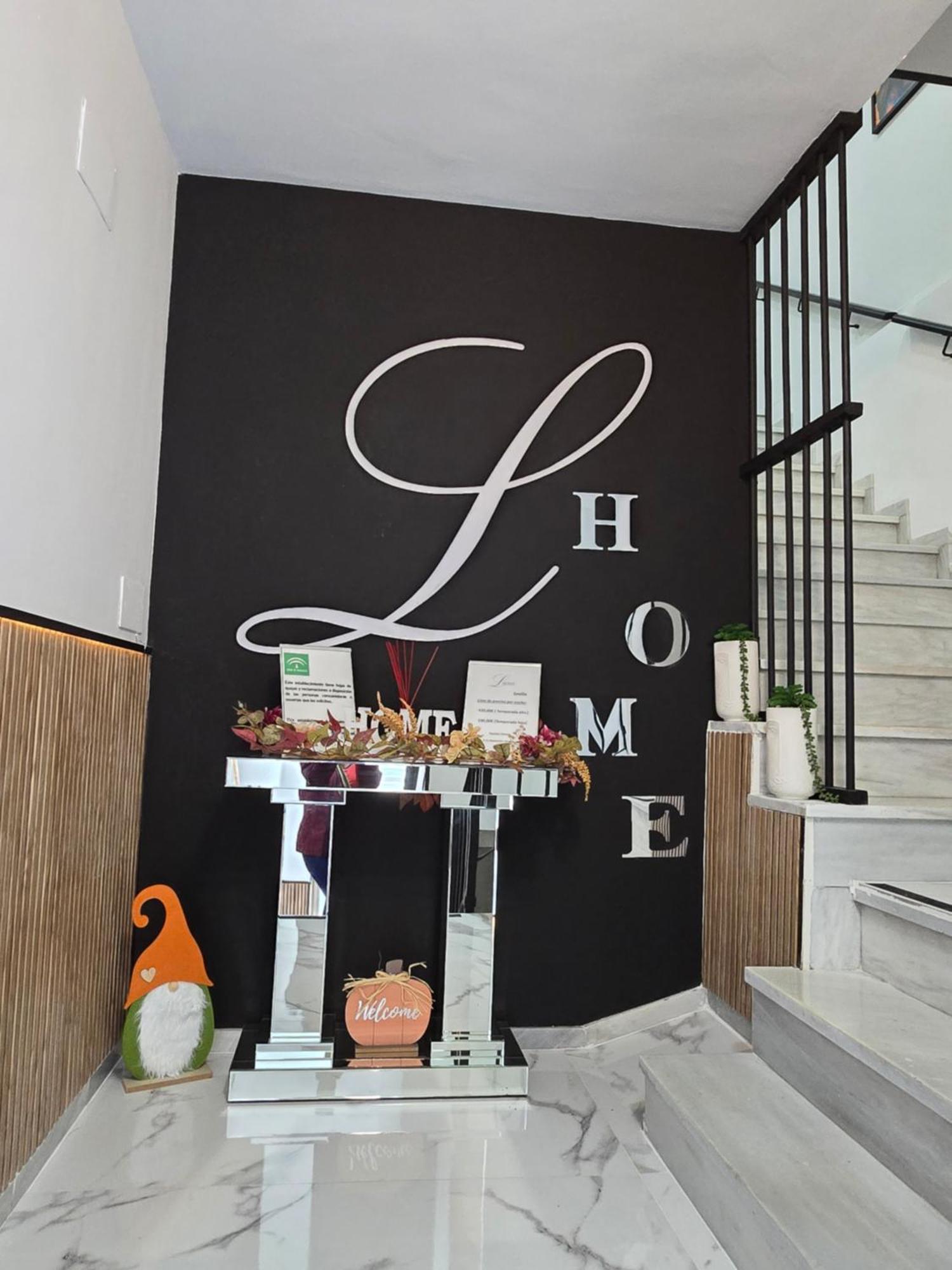 Lhome Sevilla Buitenkant foto