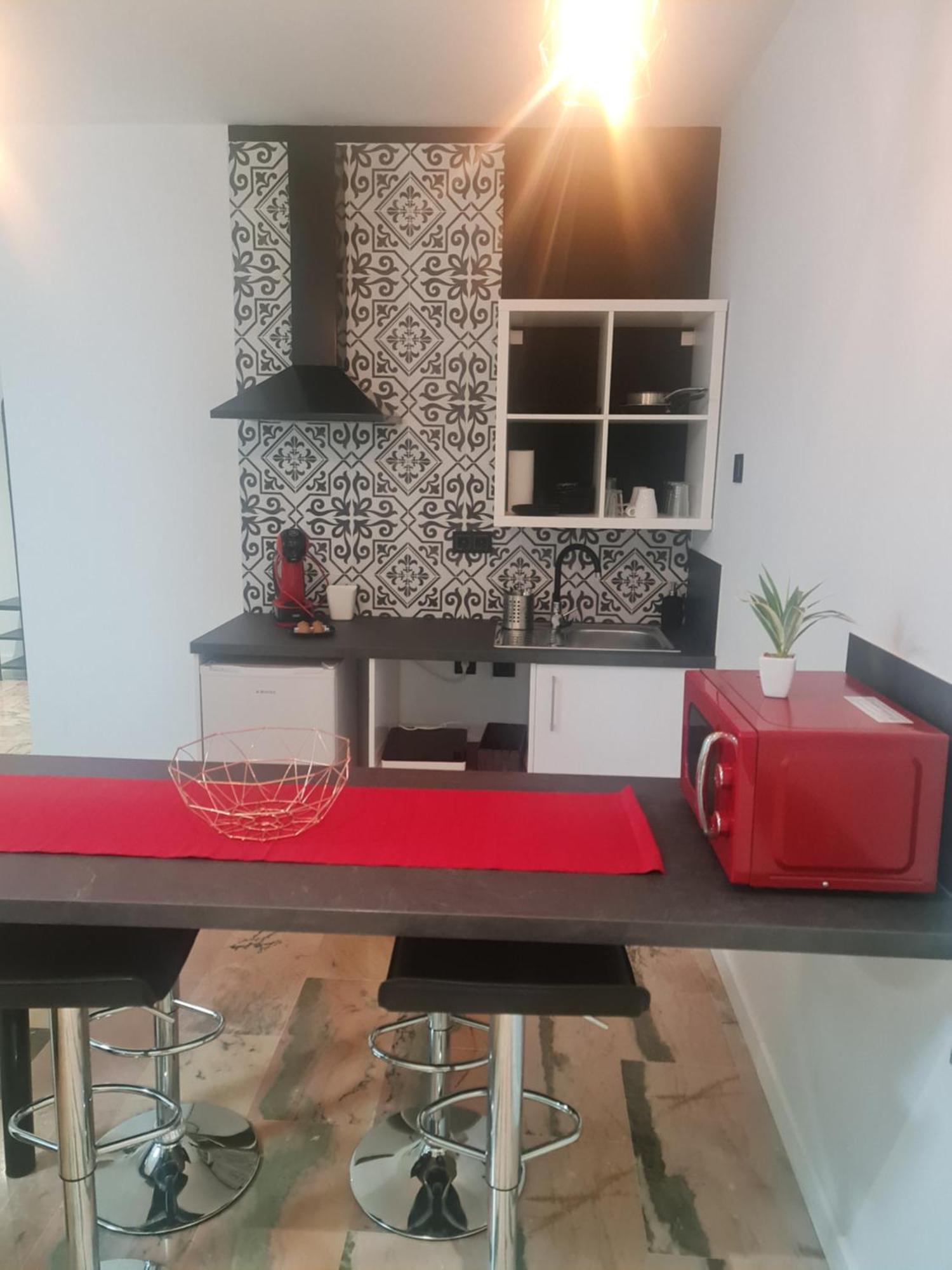 Lhome Sevilla Buitenkant foto