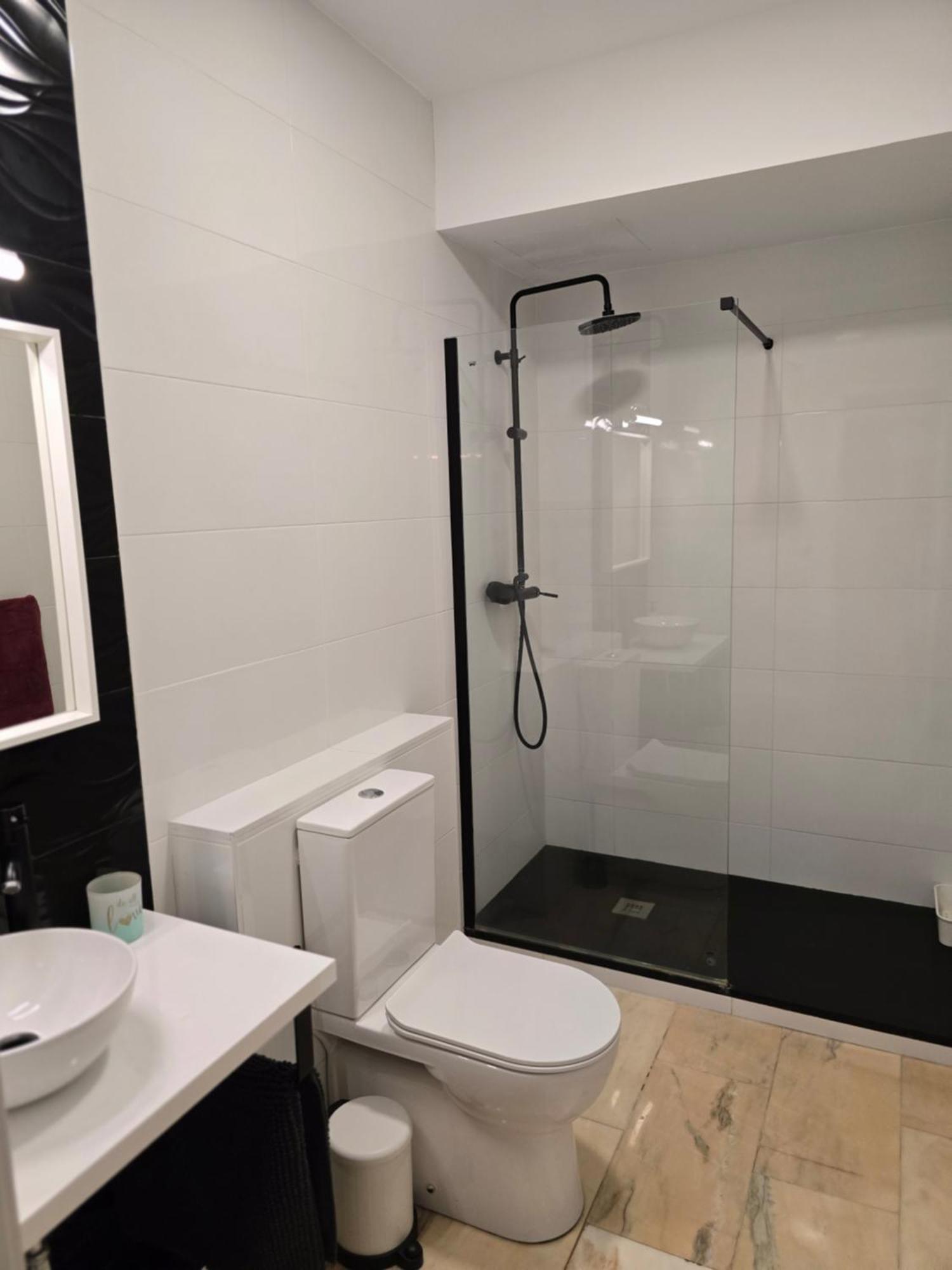 Lhome Sevilla Buitenkant foto