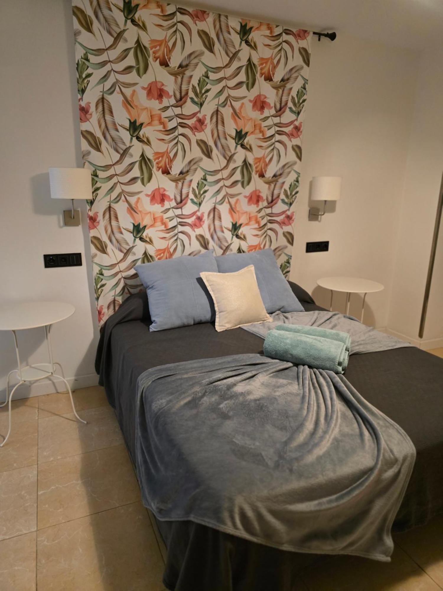 Lhome Sevilla Buitenkant foto