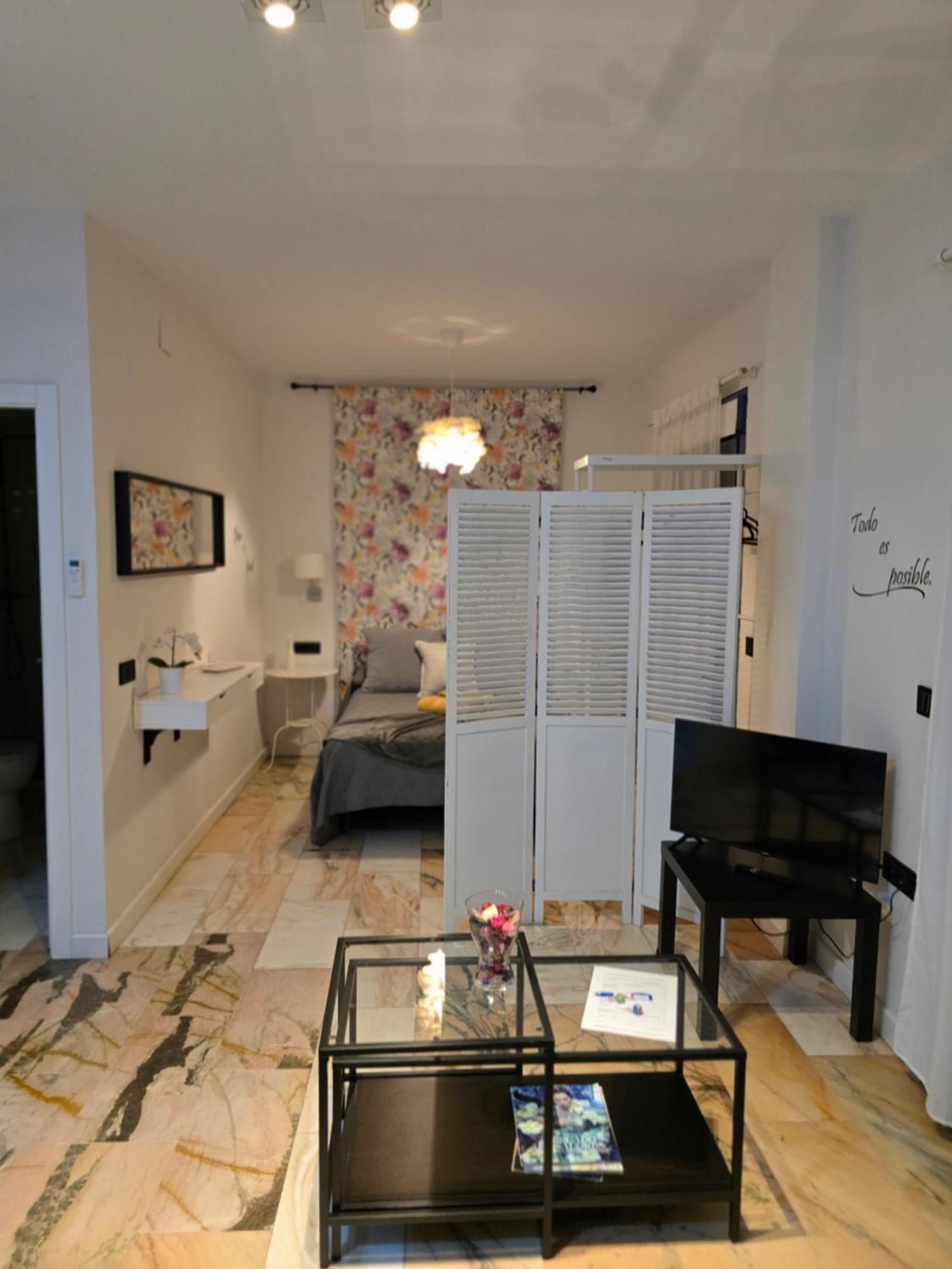 Lhome Sevilla Buitenkant foto
