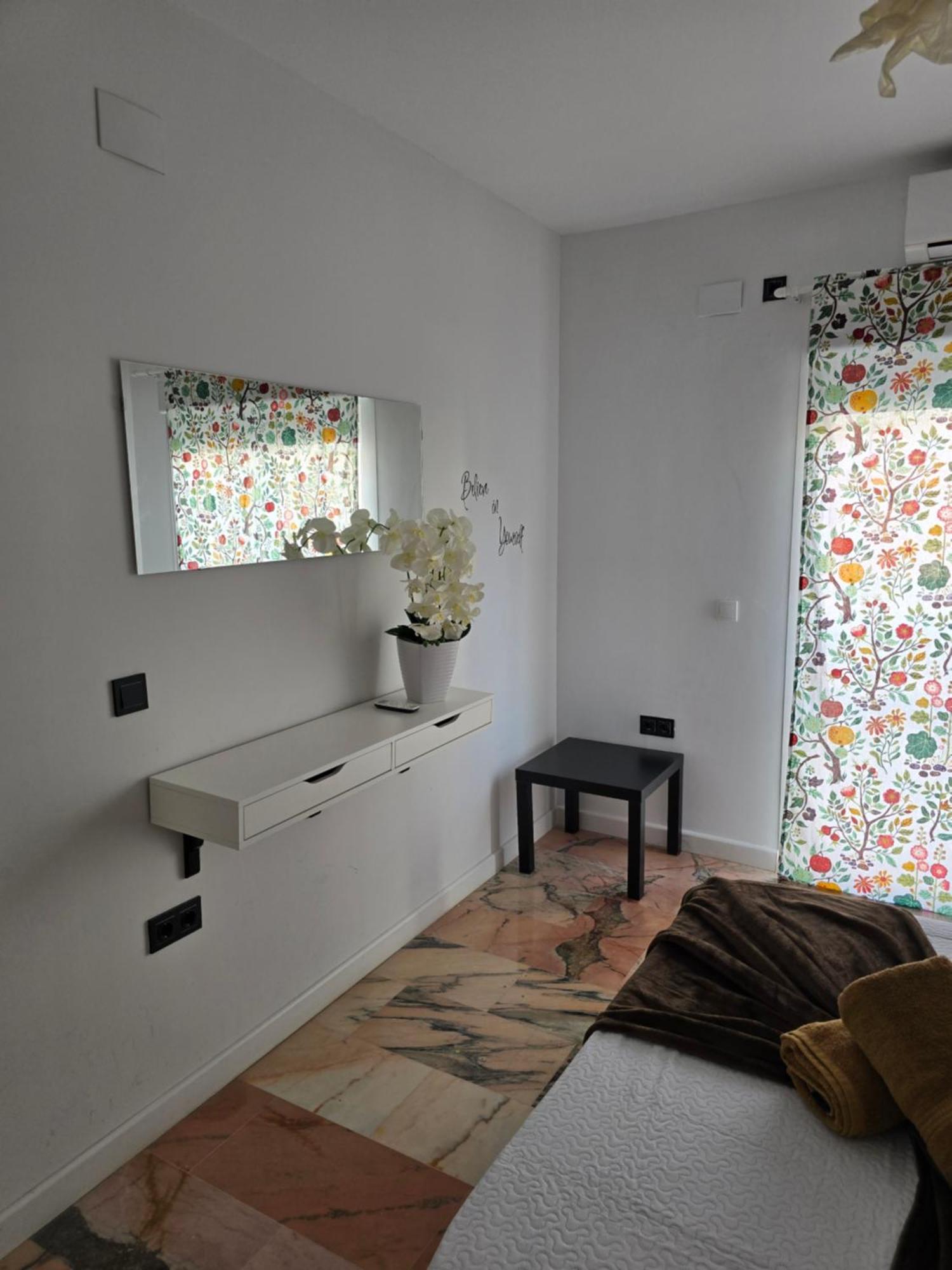 Lhome Sevilla Buitenkant foto